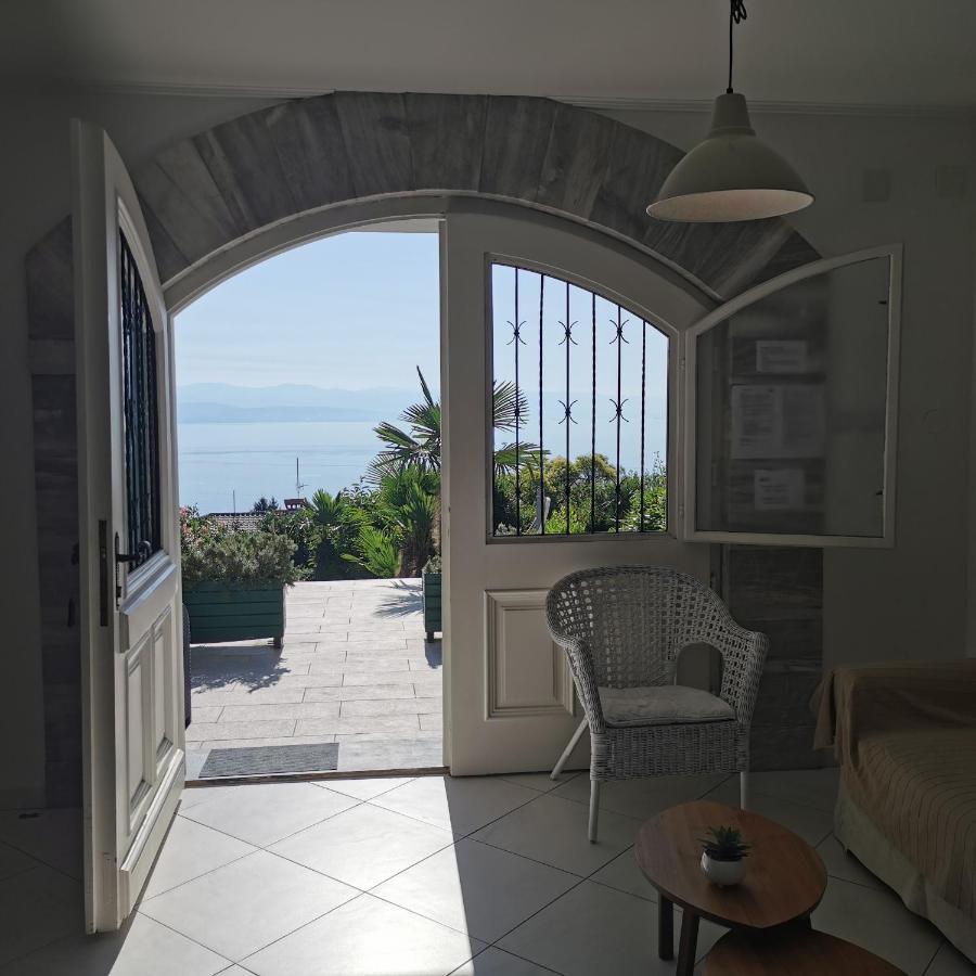 Villa Allegra Ловран Екстериор снимка