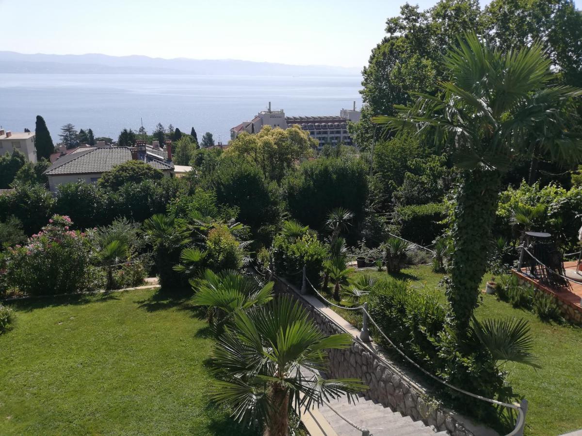 Villa Allegra Ловран Екстериор снимка