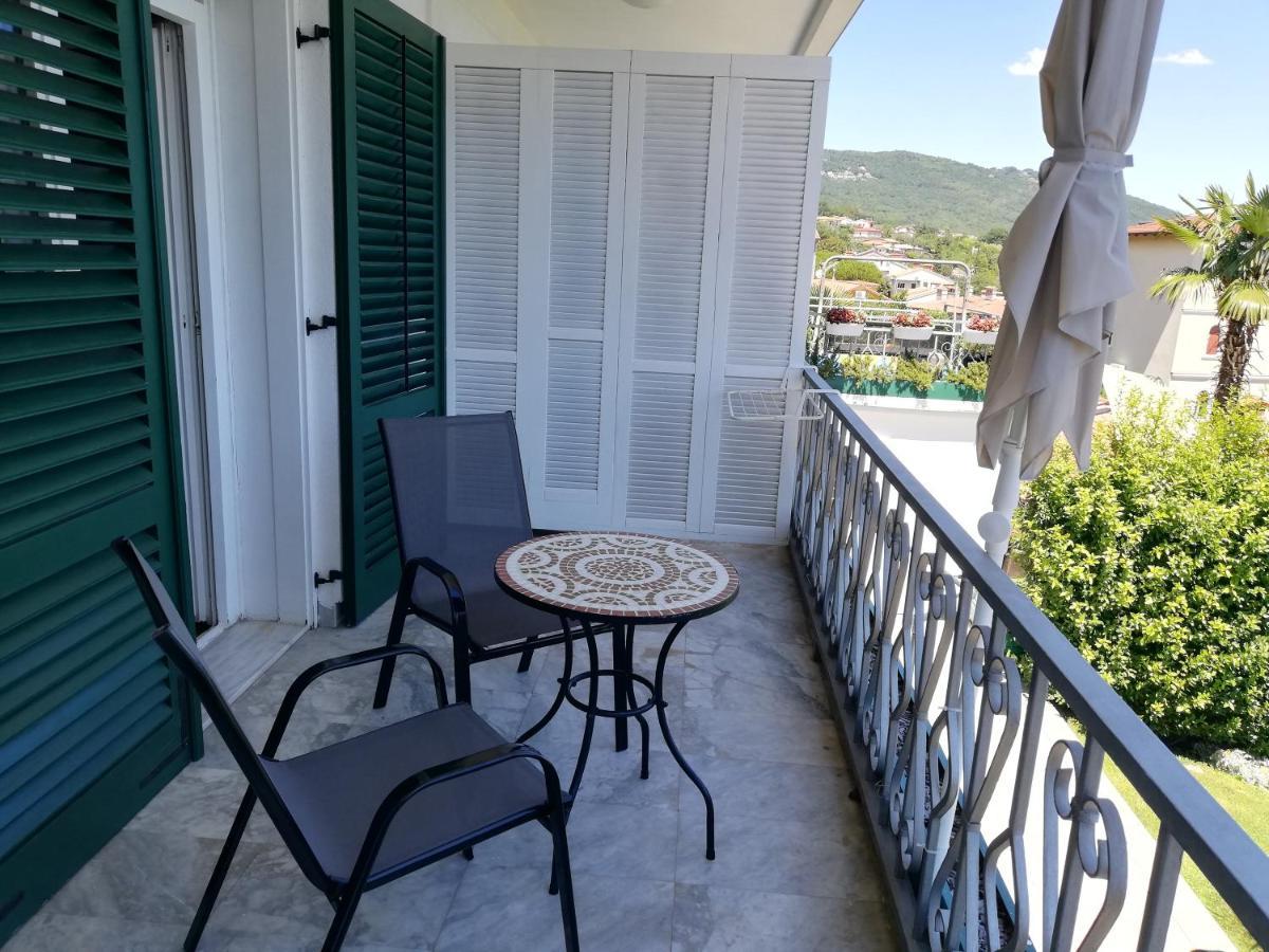 Villa Allegra Ловран Екстериор снимка
