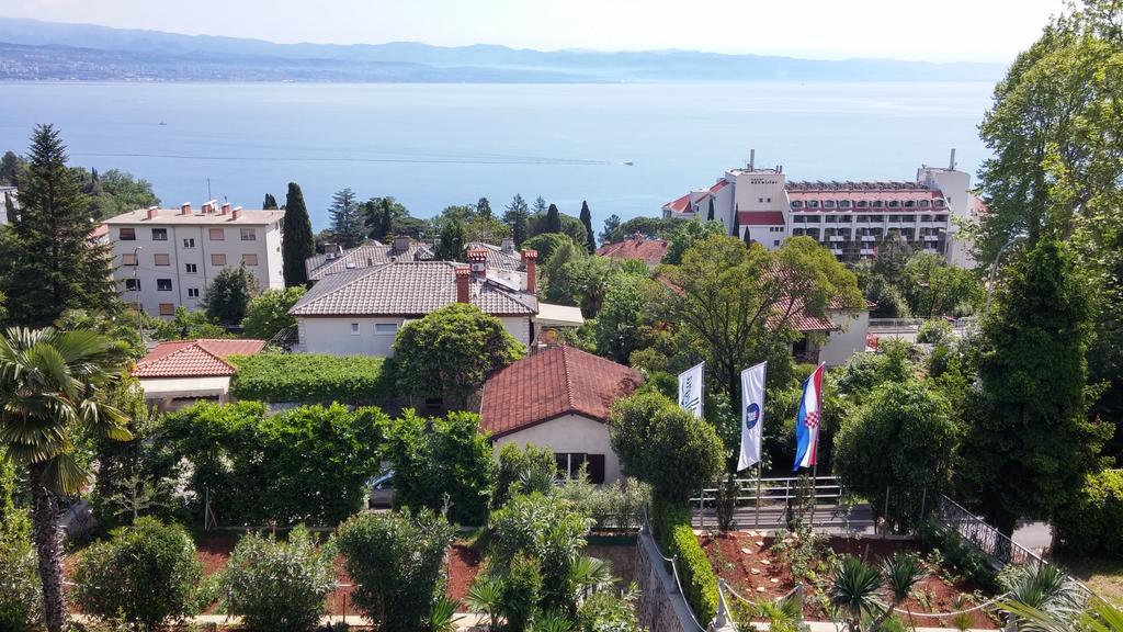 Villa Allegra Ловран Екстериор снимка