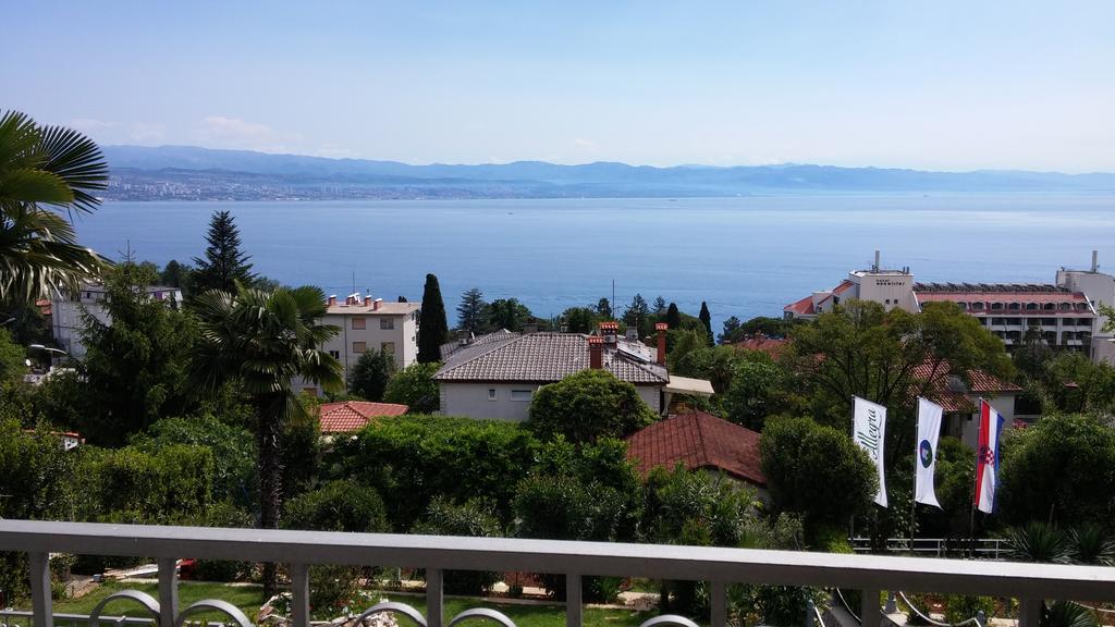 Villa Allegra Ловран Екстериор снимка